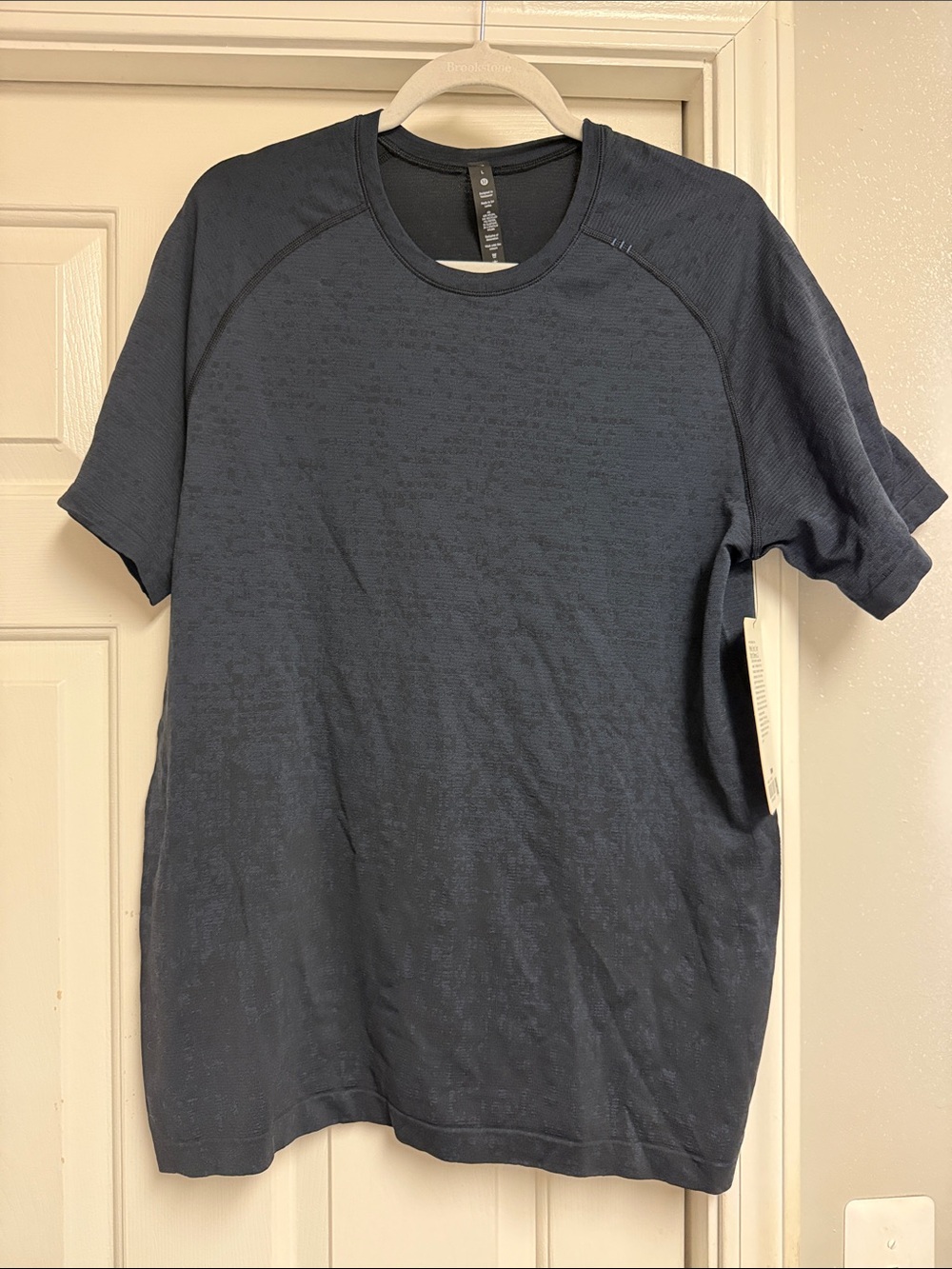 NWT Men’s Lululemon Metal Vent Tech Short Sleeve 2.0, Size L, Navy/Black